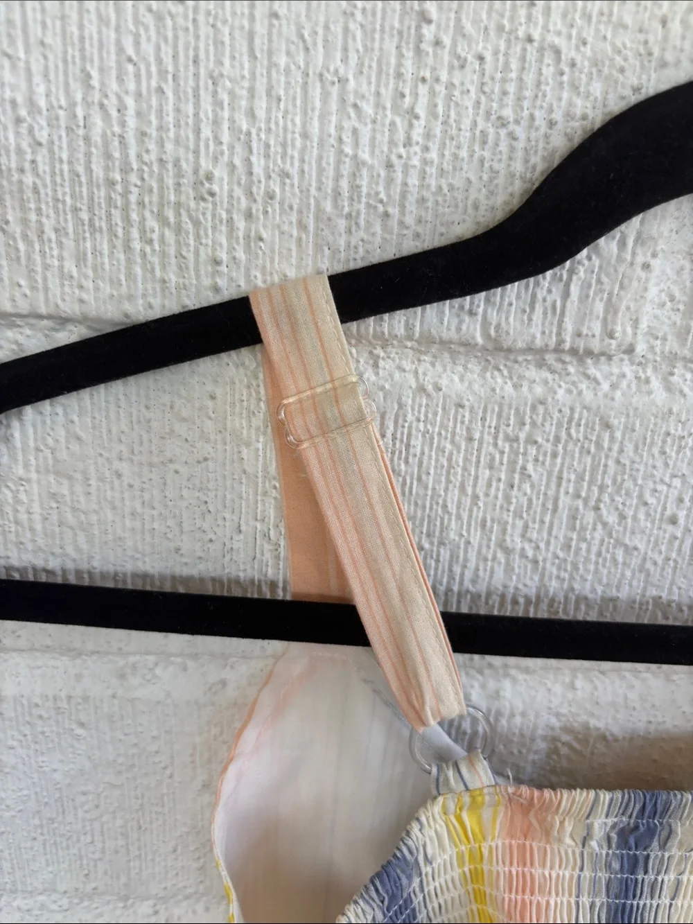 Jessica Simpson sleeveless button